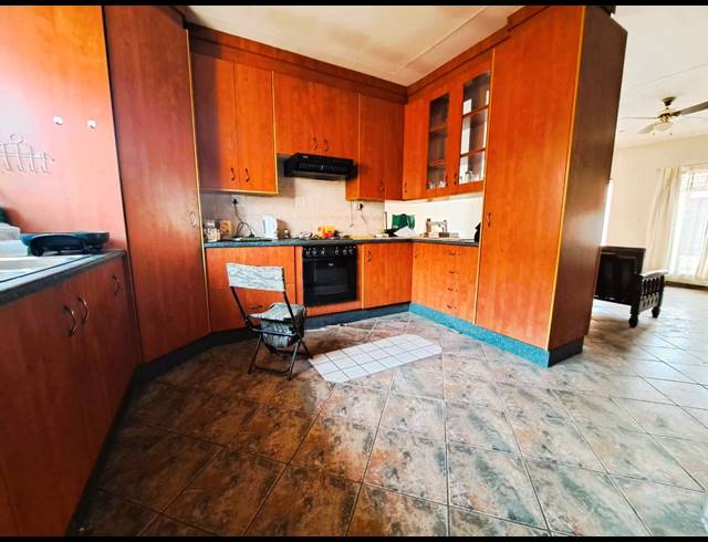 2 BEDROOM TOWNHOUSE FOR SALE IN DUNCANVILLE